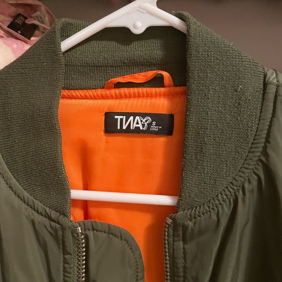 TNA BOMBER Style MILITARY GREEN w/ orange interior lining - Picture 2 of 4